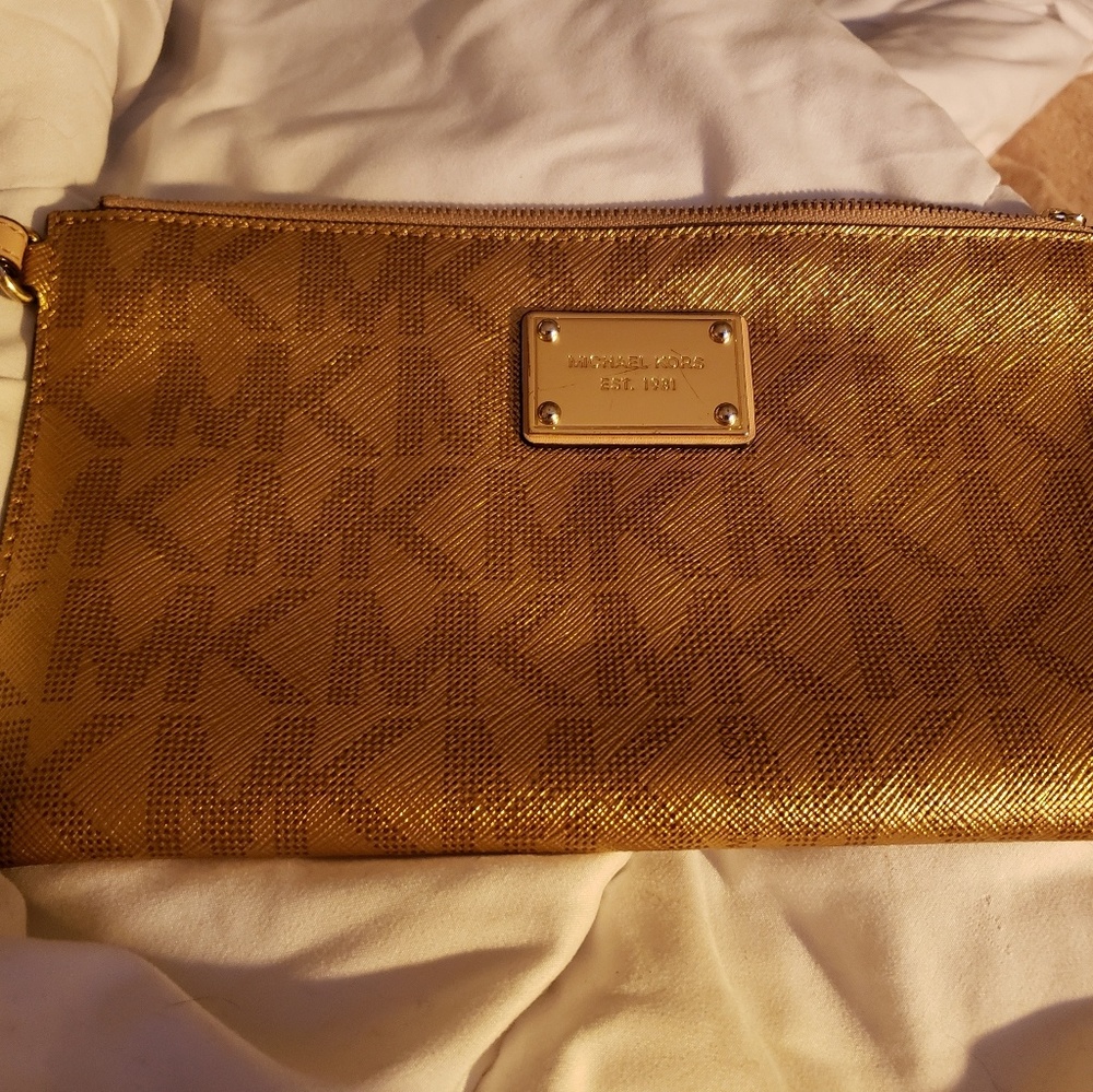 Michael Kors wristlet